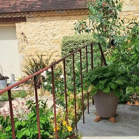 ベッド・アンド・ブレックファスト Chez Sylvie Excideuil