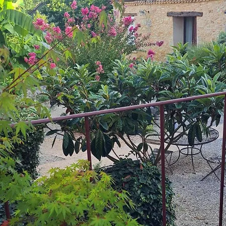 ベッド・アンド・ブレックファスト Chez Sylvie Excideuil